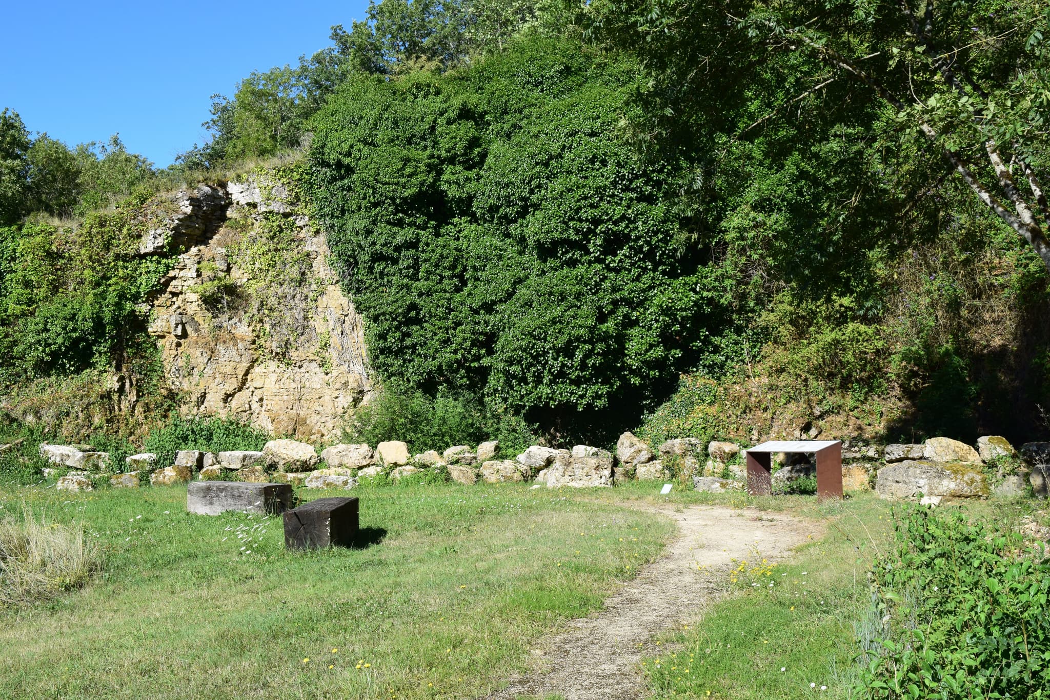 Carrière de Ricou, Azay-le-Brûlé (79)