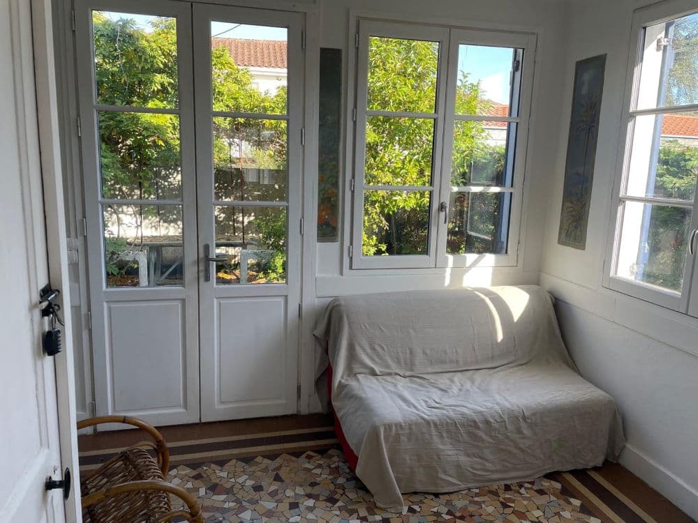 Chambre 3 canapé vue jardin