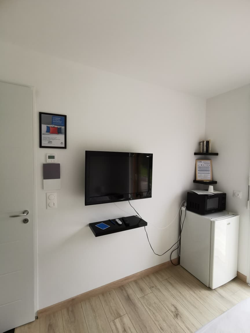 Chambre d'hôtes à l'orée acacias tv micro ondes ¢G.Préjean