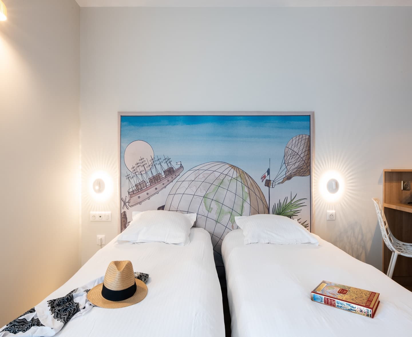 Chambre hotel jules verne twin