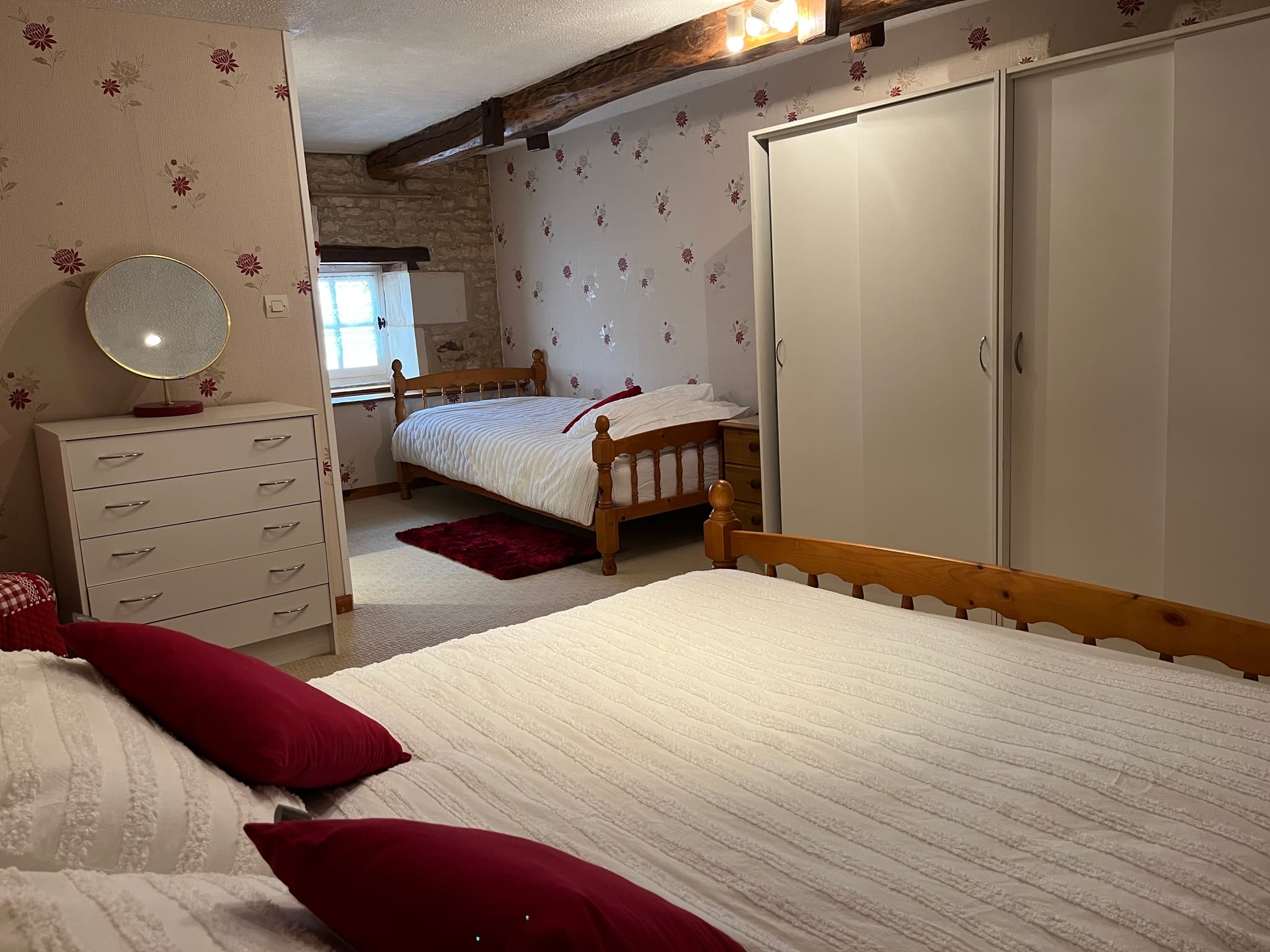 Chambre rouge appt