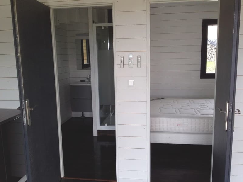 Chambre-salle-d-eau-polegato