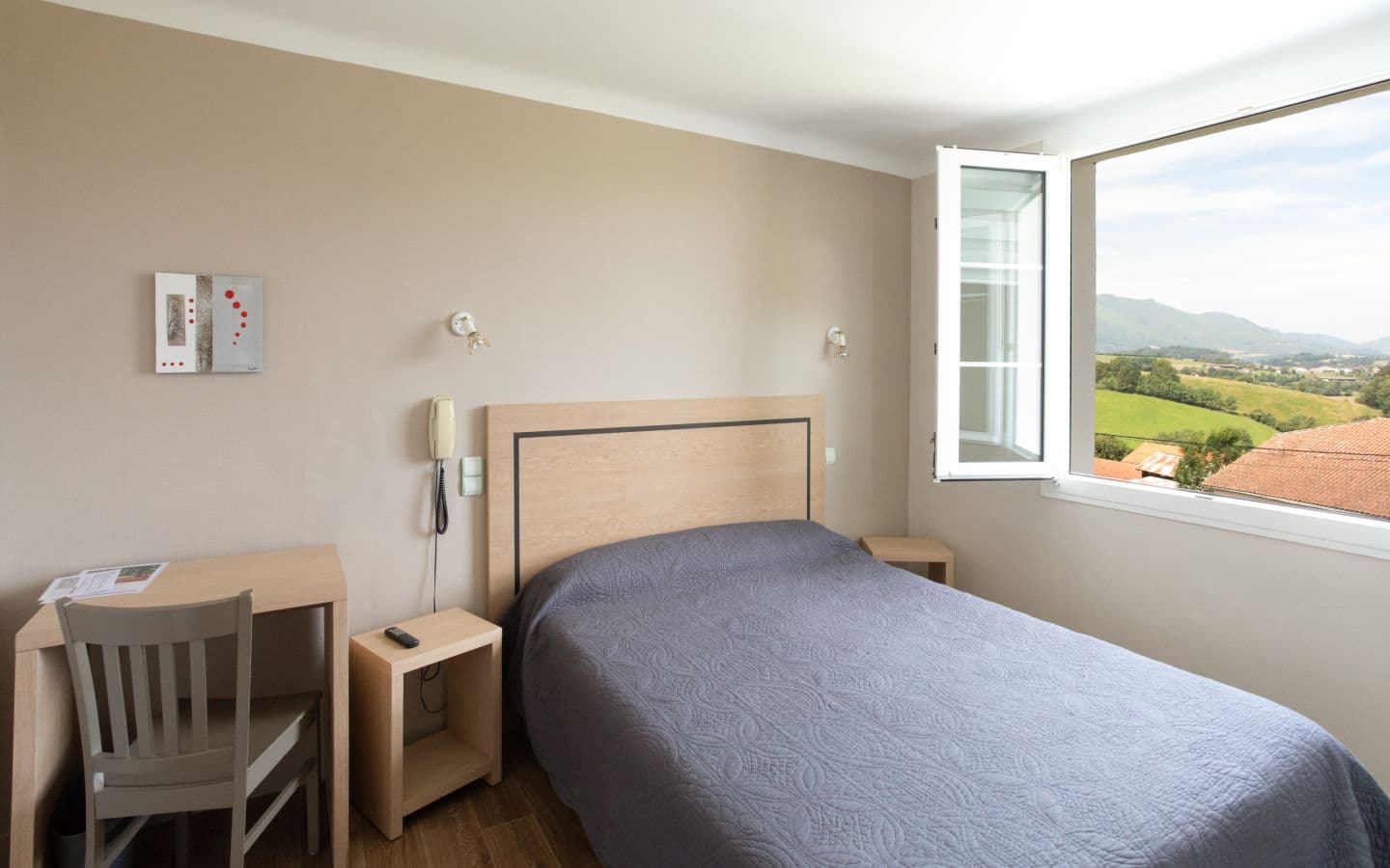 Chambre-single---Hotel-Pecoitz