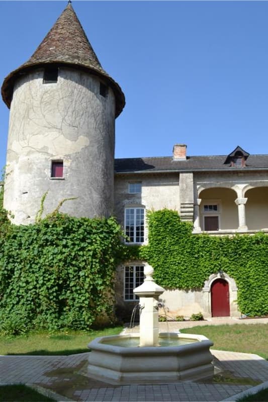 Château de Laroche 13