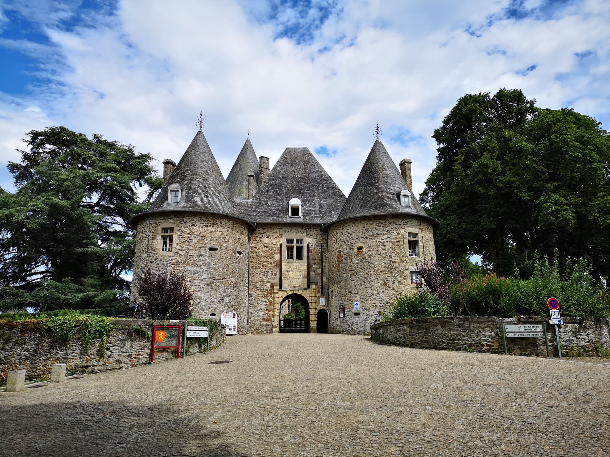 Chatelet Pompadour © L Léonard (1)
