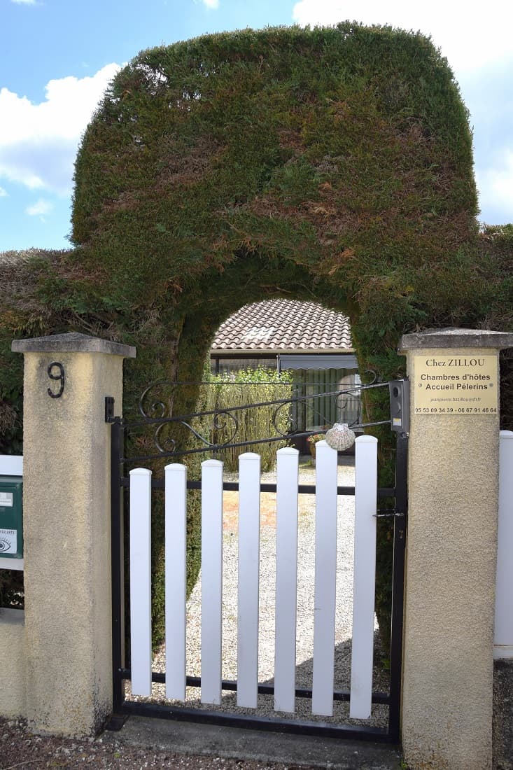 Chez-Zillou-St-Astier (portillon d'entrée)
