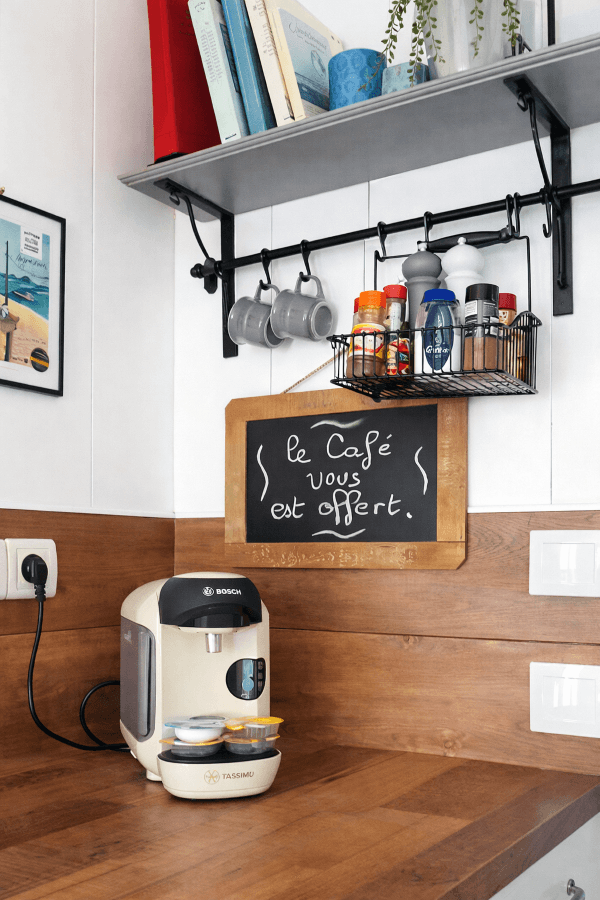 Coin cuisine avec machine à café