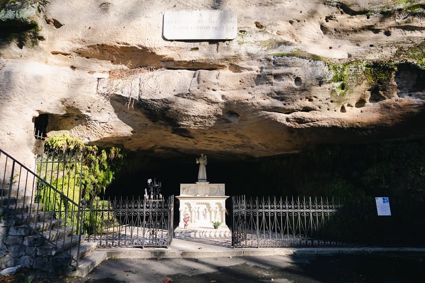 Grottes de st Antoine BRIVE-54