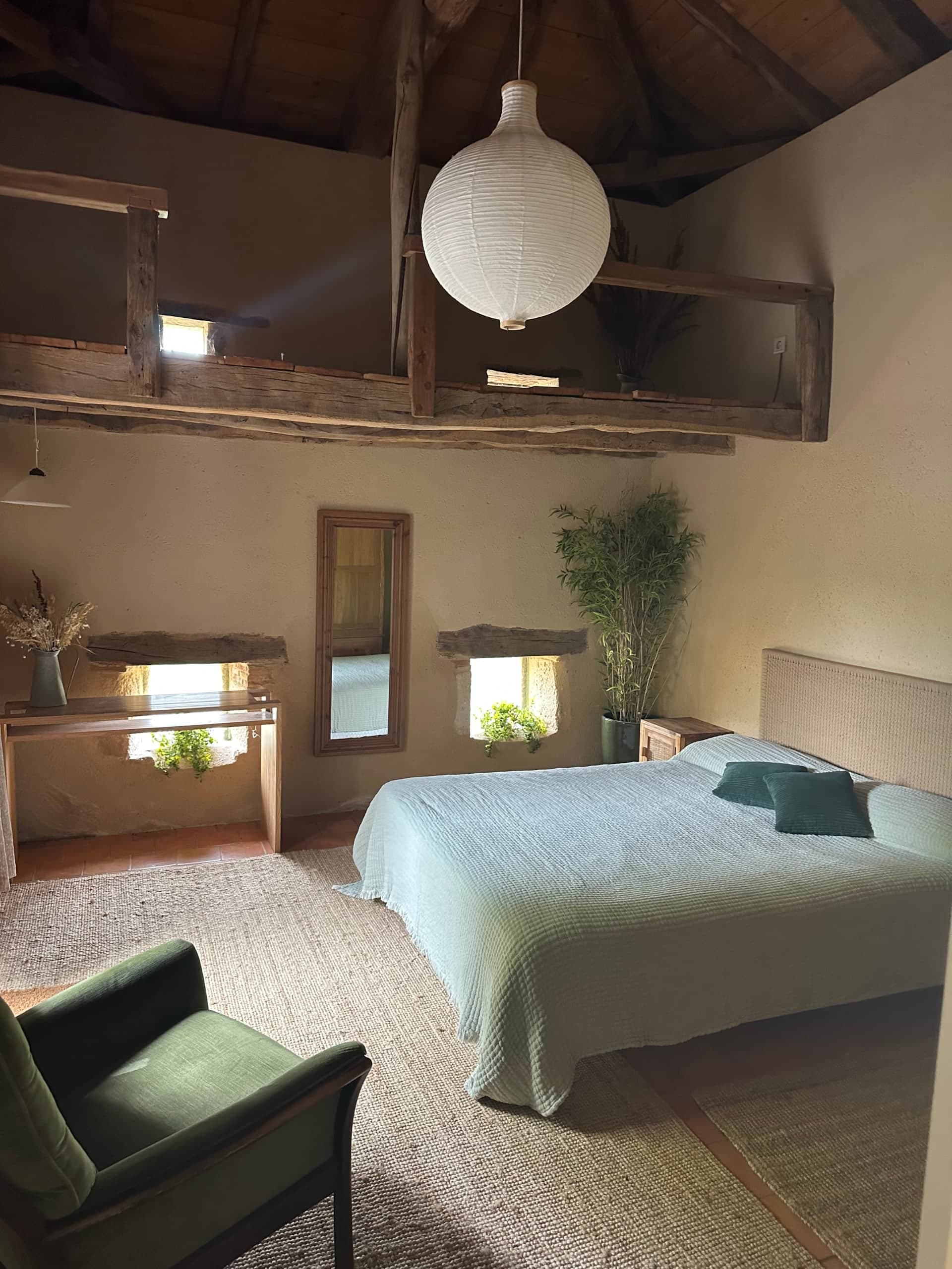 Cruon La Ronde Esclottes chambre