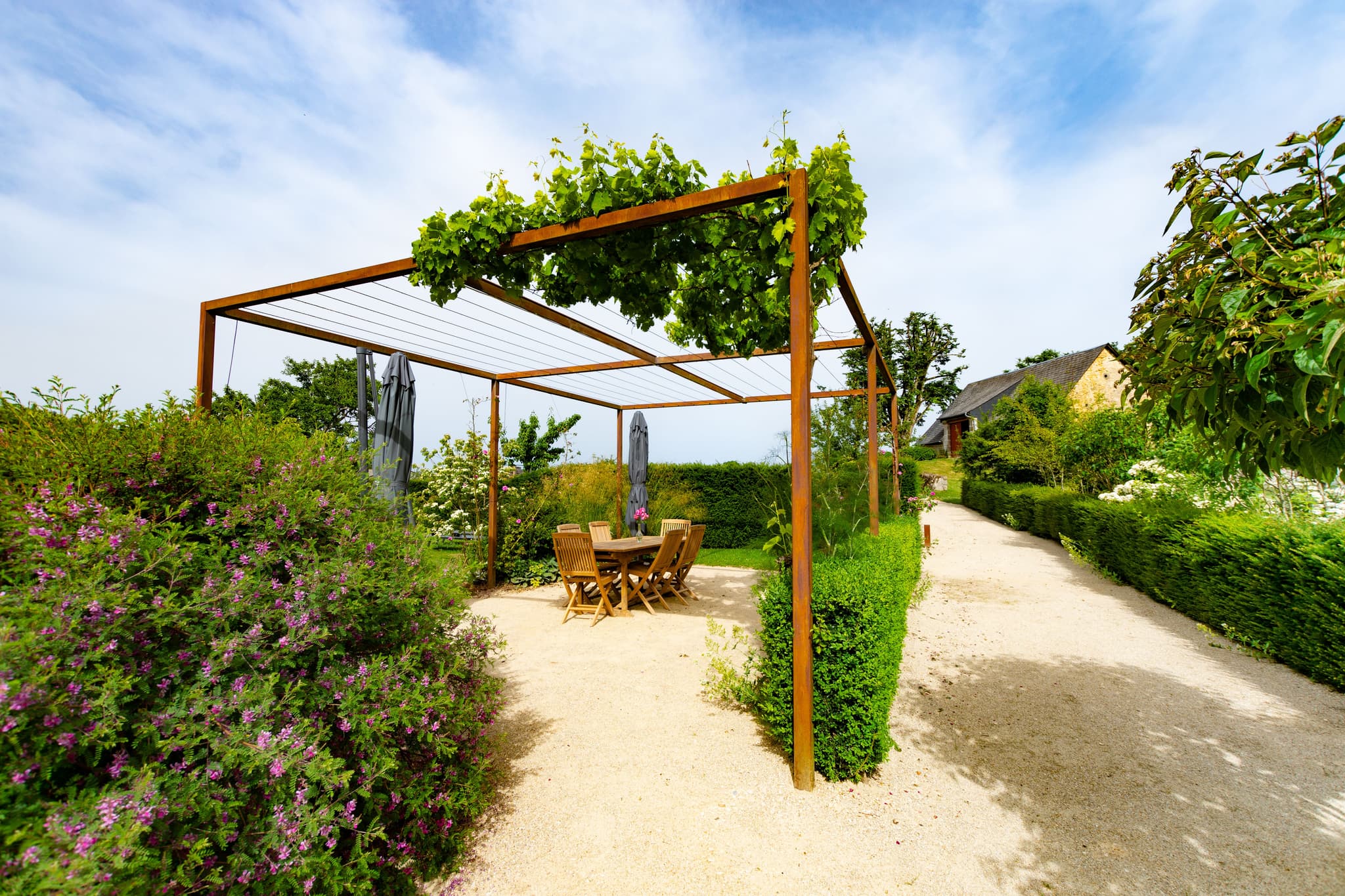 Terrasse et jardin - Gîte des Jardins Sothys_9