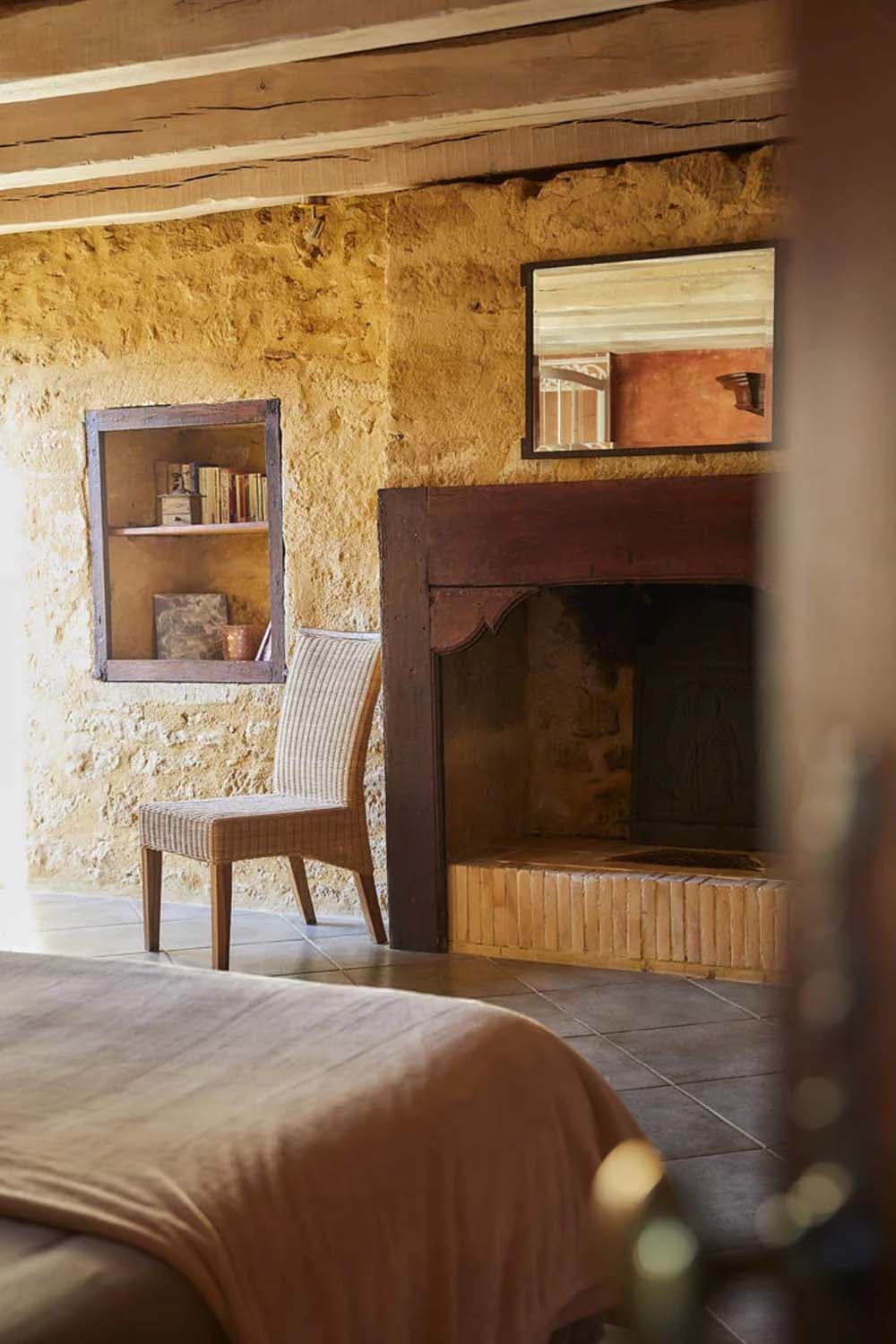 Domaine-de-Cantegrel-vitrac-sarlat-Gite-La-Maison-Bleue-suite-parentale-2-prt