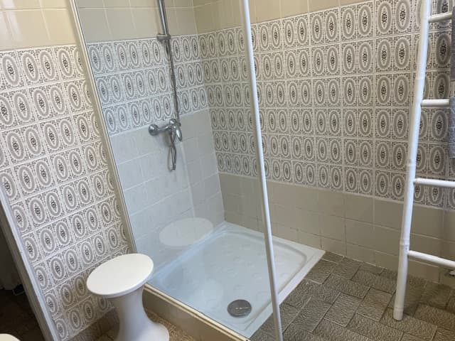 Douche Pigeonnier Rau appt 10 ©OTC