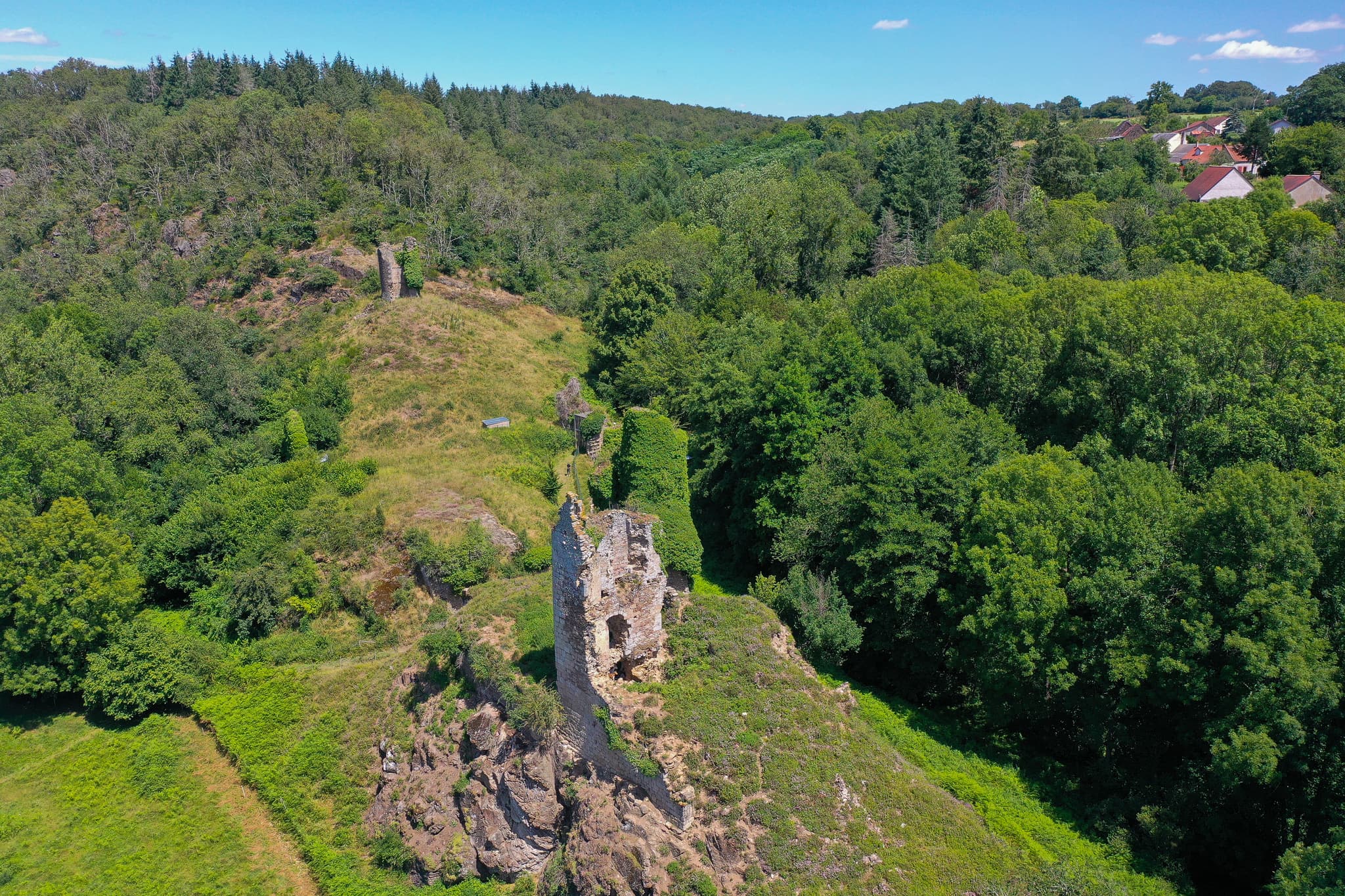 DroneRuinesMalval23©CreuseTourisme