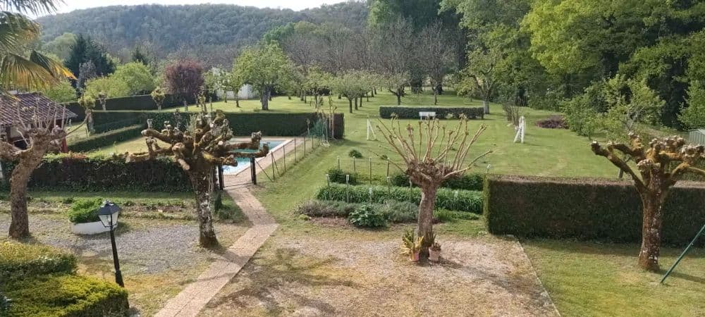 Durand Coulaures vue du jardin