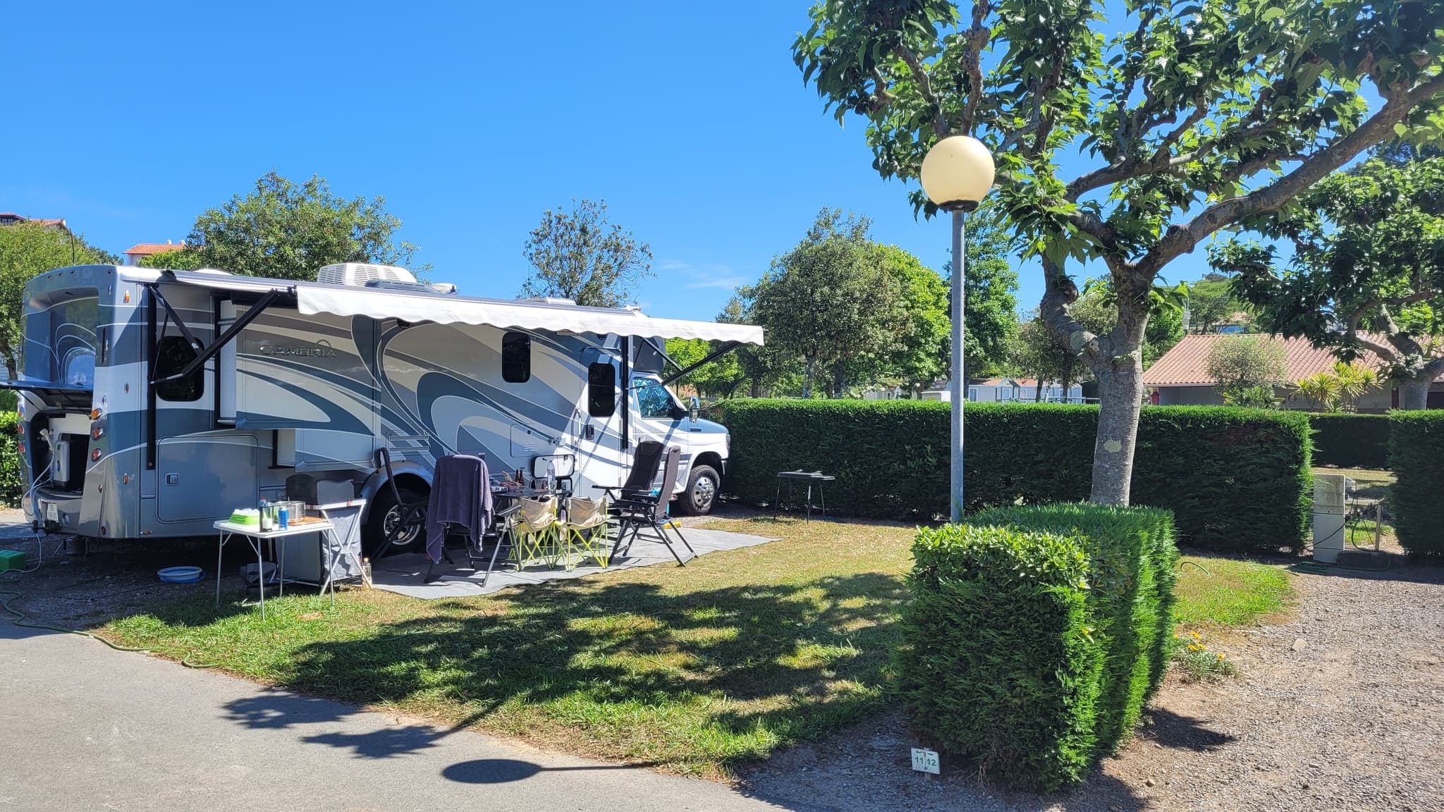 EMPLACEMENT GRAND CONFORT CAMPING-CAR CAMPING URONEA BIDART
