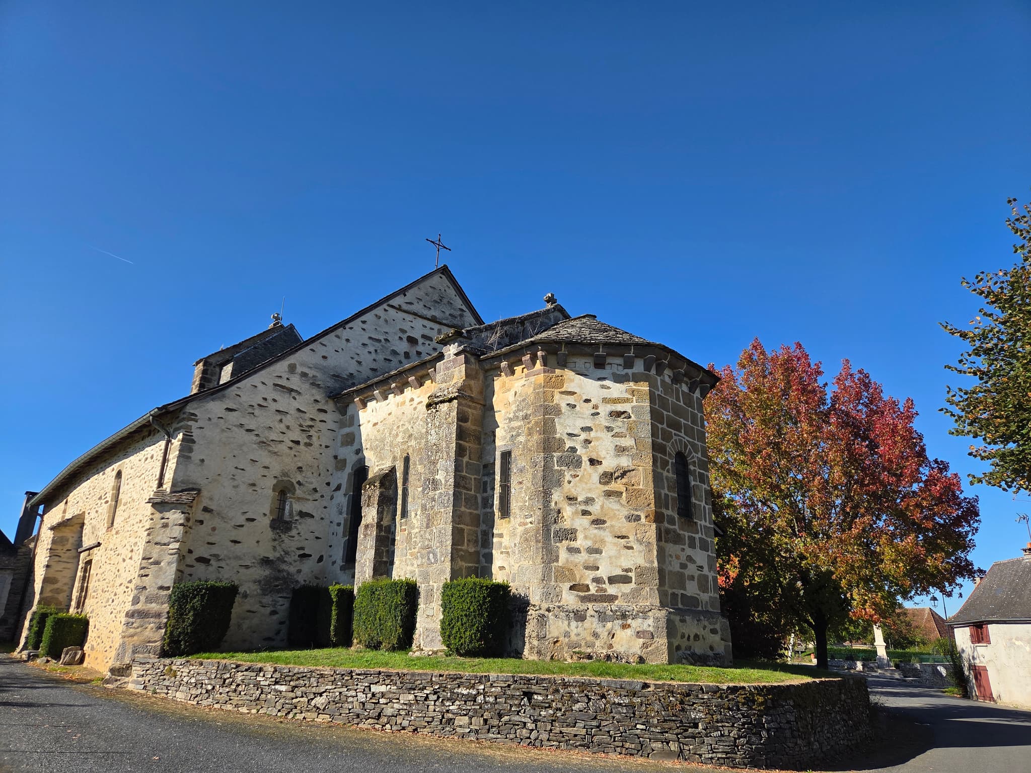 Eglise St Julien - Concèze ©Laurence Léonard (1)
