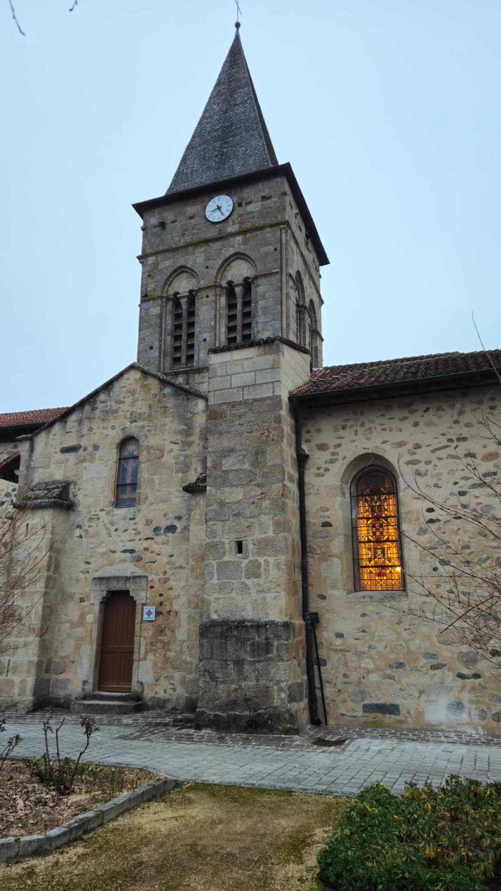 Eglise St Laurent sur Gorre 1