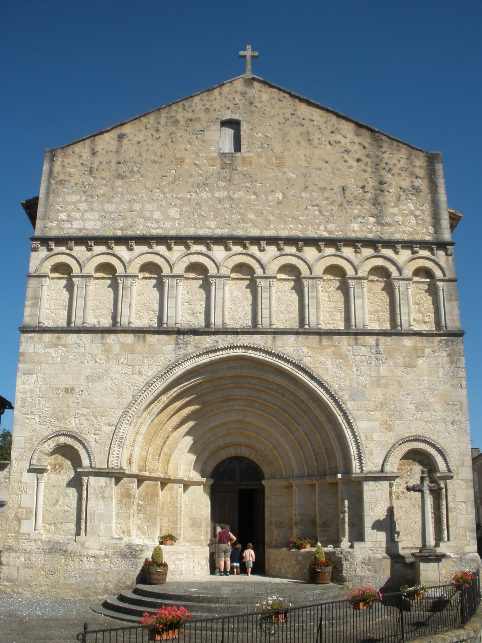 Eglise de Saint-Privat-des-Prés - Façade