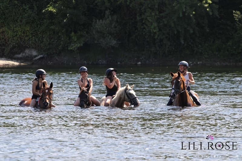 Eperon Laurentais 2023 - Groupe dans l'eau