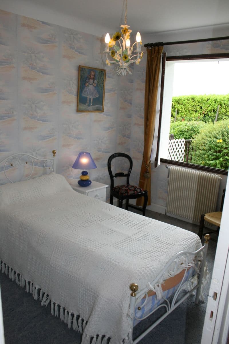 Faurie gîte 2 ch bleue