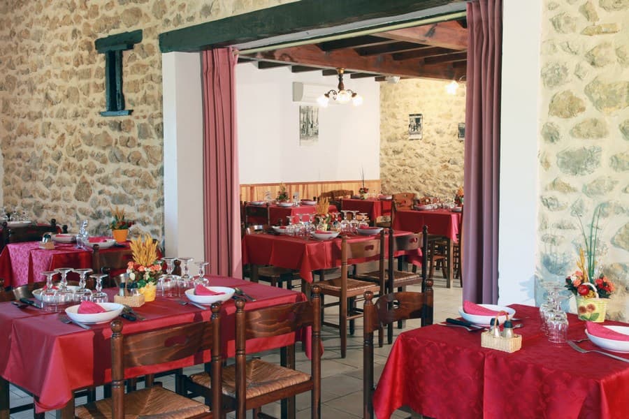 Ferme auberge Vieux Chêne CASTELNAU