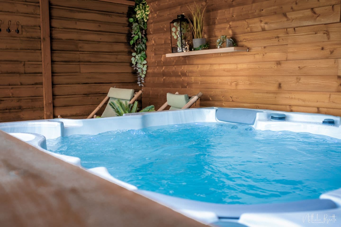 Fichous chalet jacuzzi crédit Nathalie Peyrette photographe (9)