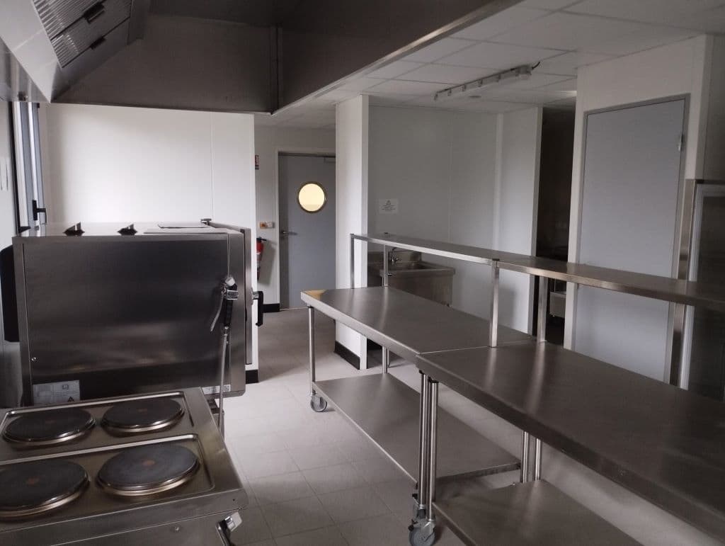 Foyer-communal-st-martial-cuisine-1jpg