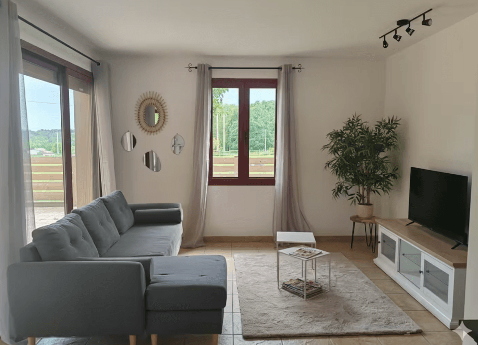 Gîte Le pin Framarin Buche Eco Salon