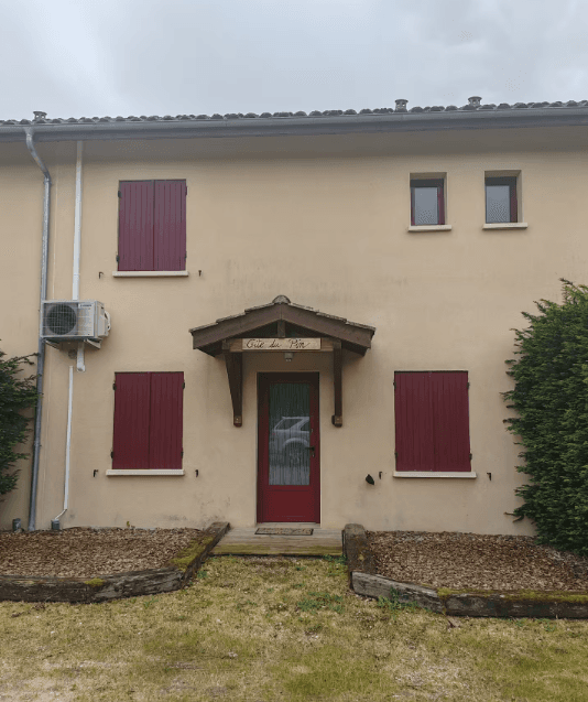 Gîte Le pin Framarin Buche Eco entrée