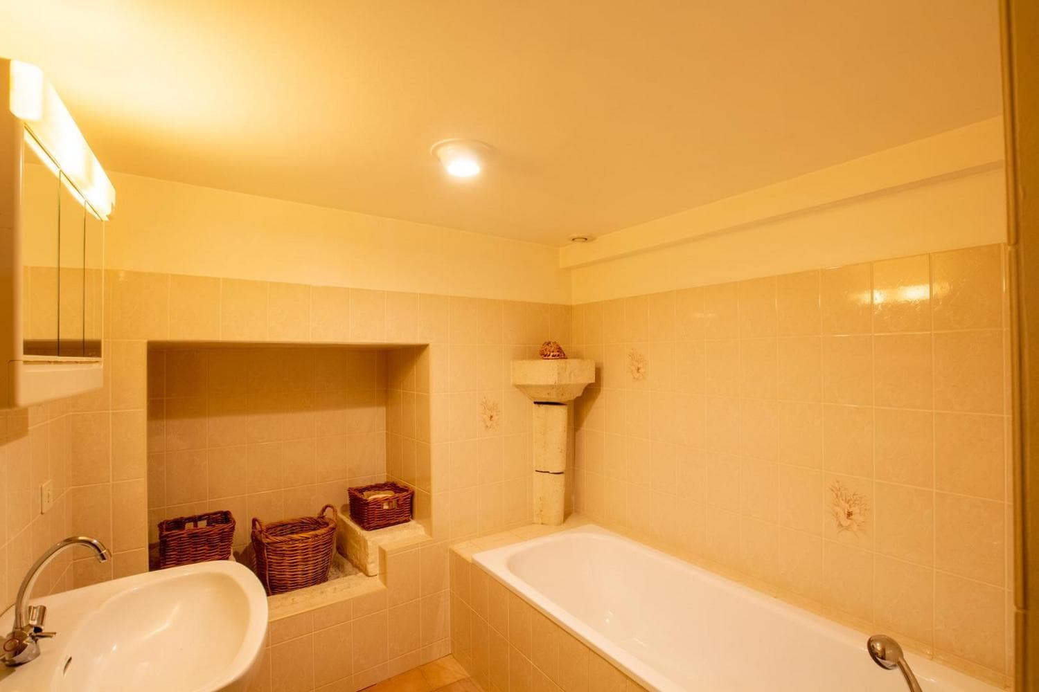 Gite Saint Aulaire de l'Angle salle de bain