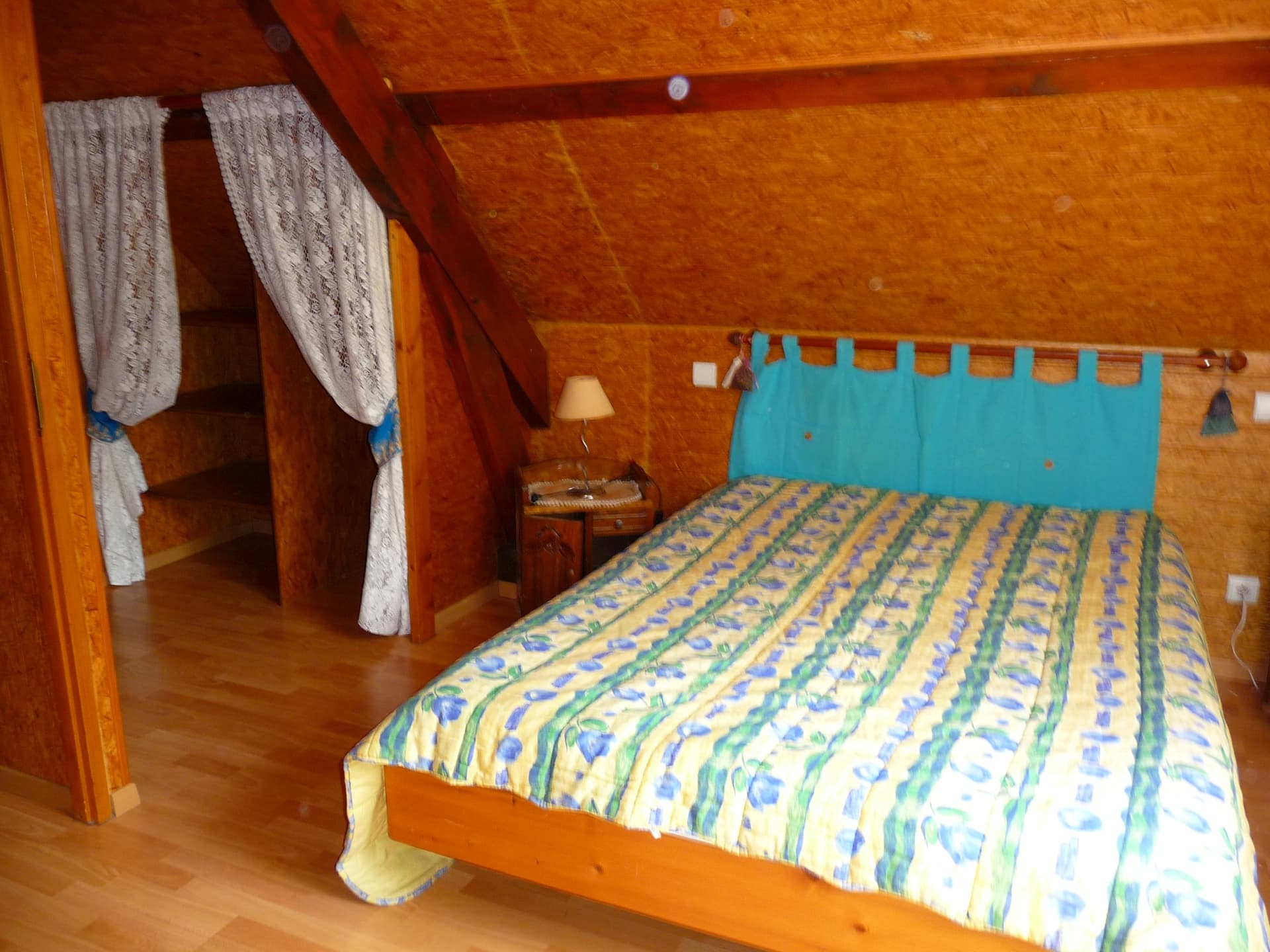 Gite-du-pont-de-pierres-Chambre-Moulin-d-Eysus-EYSUS