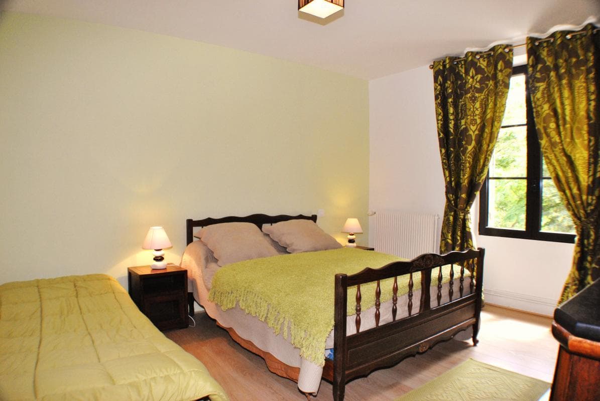Gîte le poujol chambre