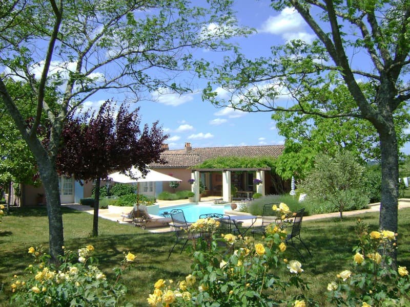 HLOAQU047V502NWS_piscineetjardin_2.jpg