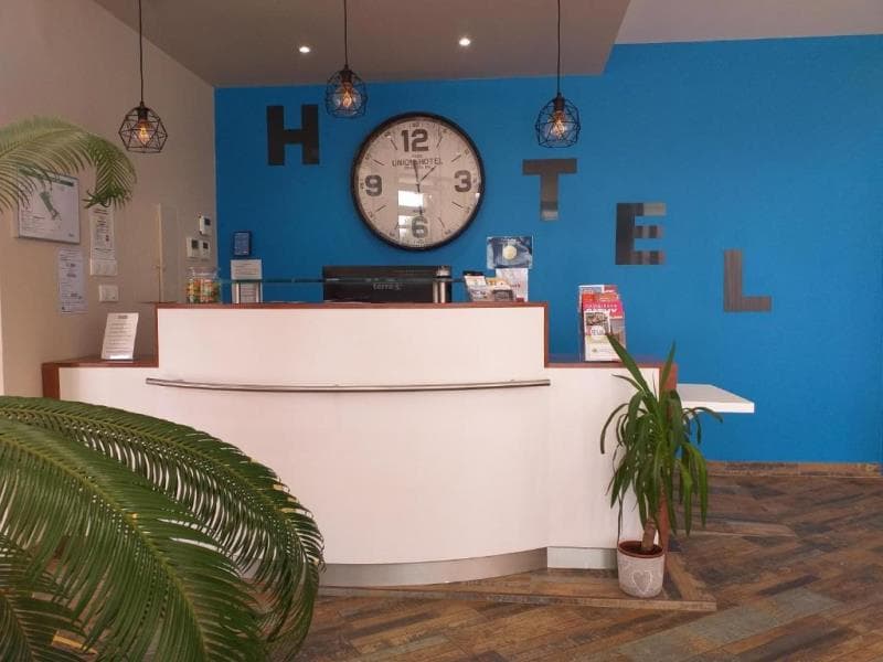 Hotel-Le-Couronne-3