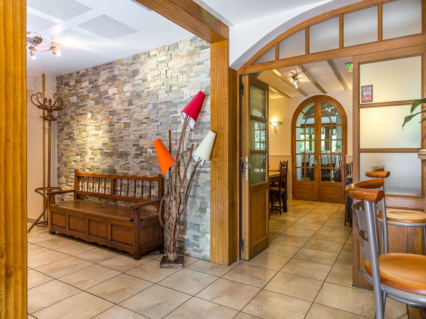 Hôtel Les Sources de la Nive - entrée bar - Estérençuby