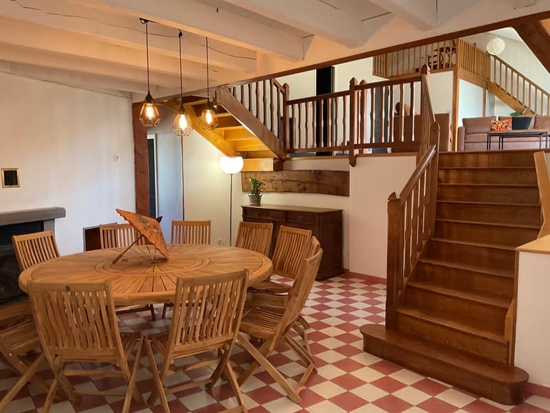Salle à manger Pierre de Soleil de l'ensemble Maisons La Perle