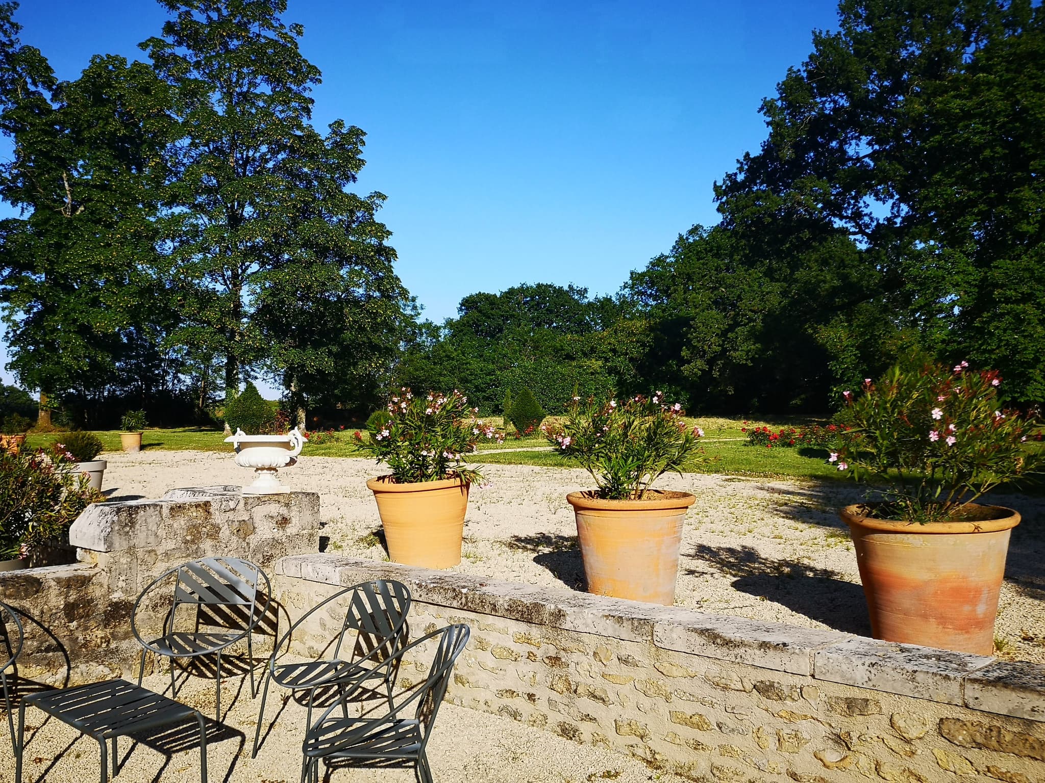Domaine d'Ancia à Anché _ Vienne _La terrasse