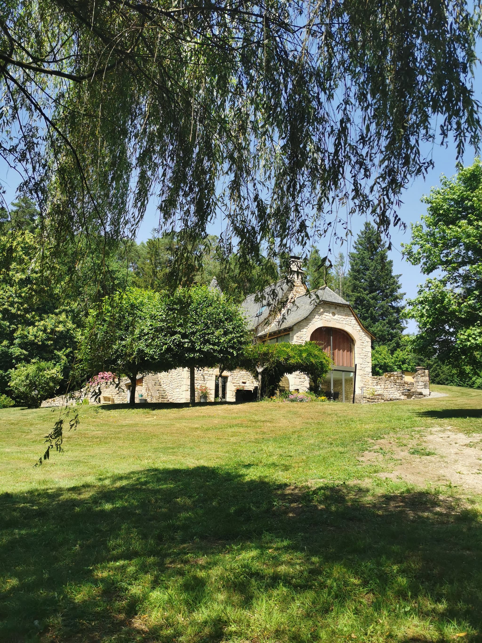 Notre maison vue de la fontaine_3