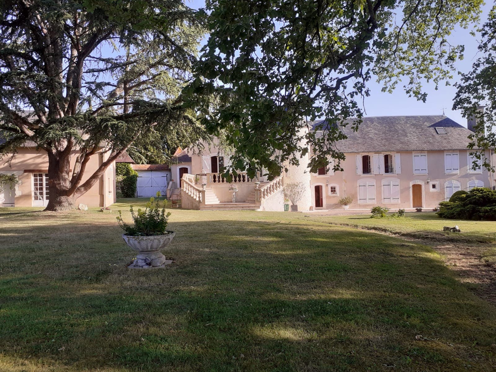 Grand parc calme et reposant