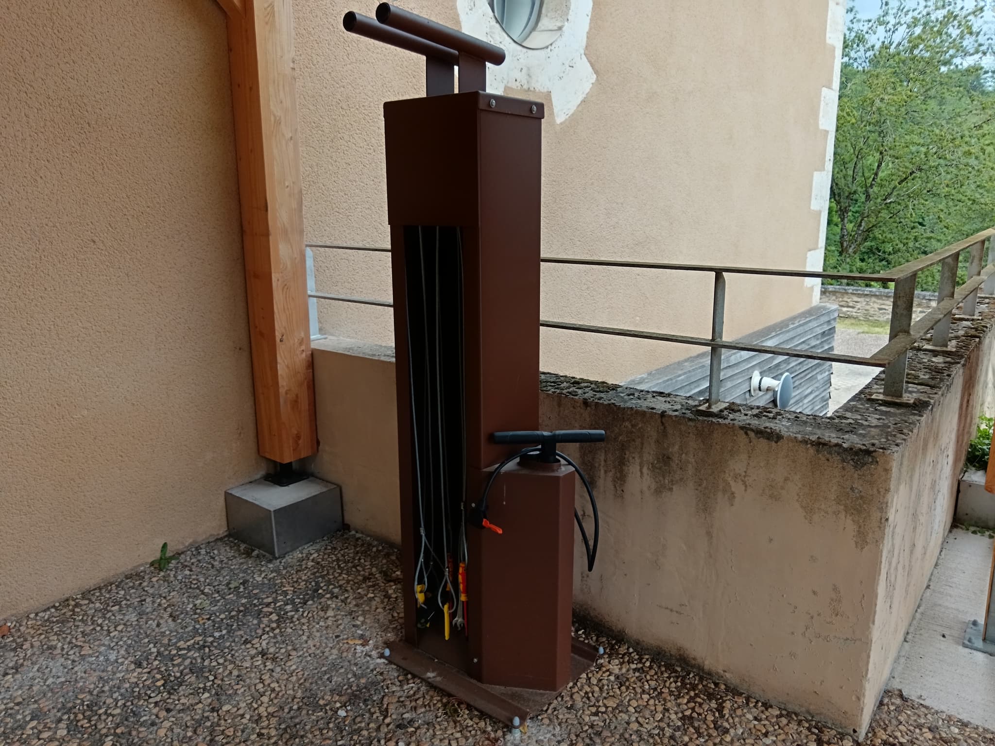 Parking et station pour vélos_kit d'outils de première nécessité