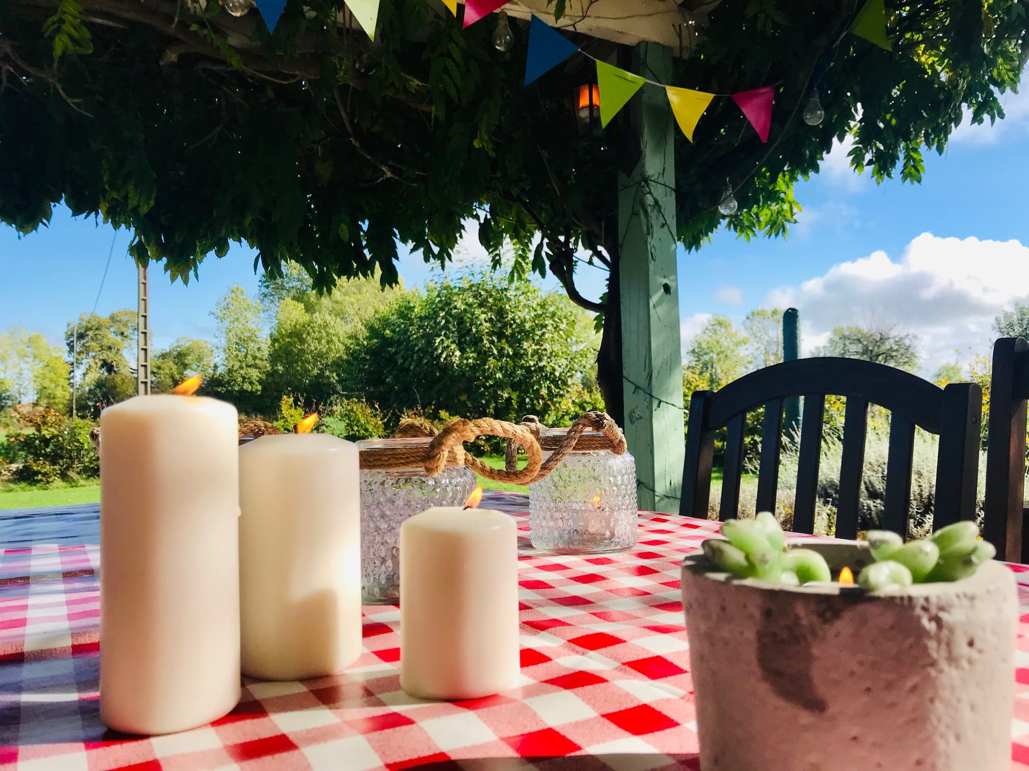 la-chapelle-st-etienne-la-blatiere-gite-the-farmhouse-repas-en-plein-air2