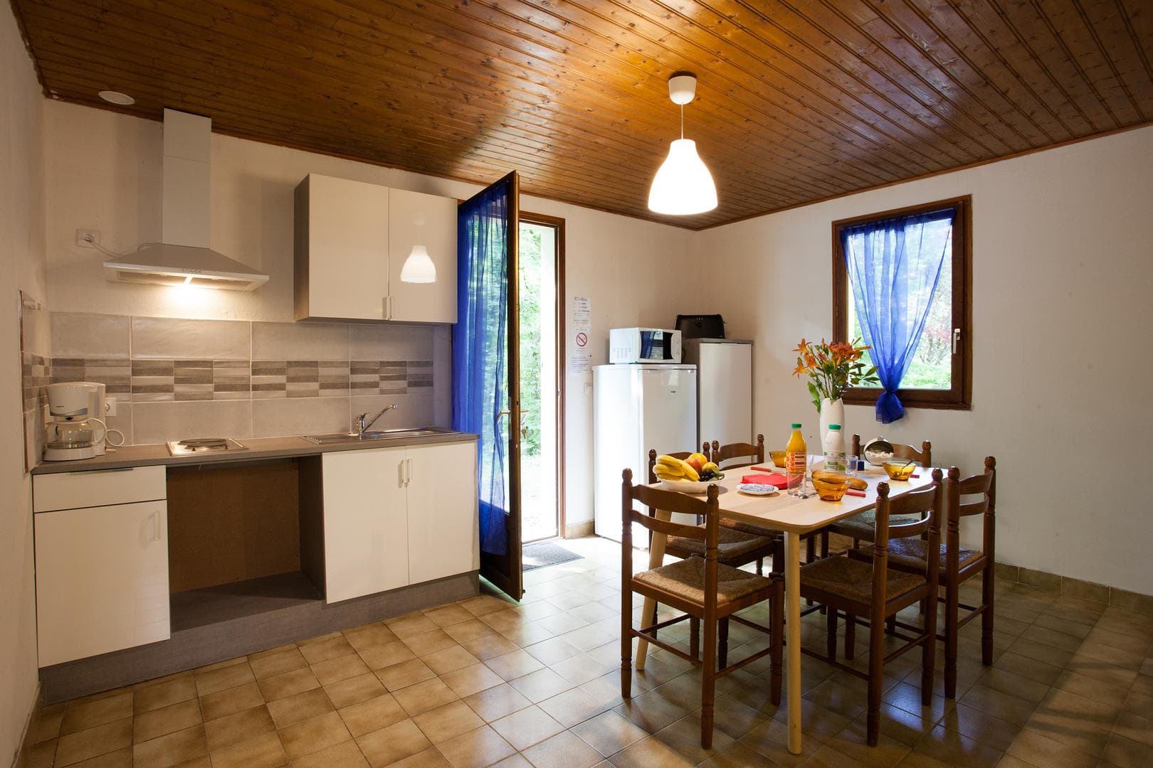 Interieur-gite-2---Les-Hauts-de-Calviac