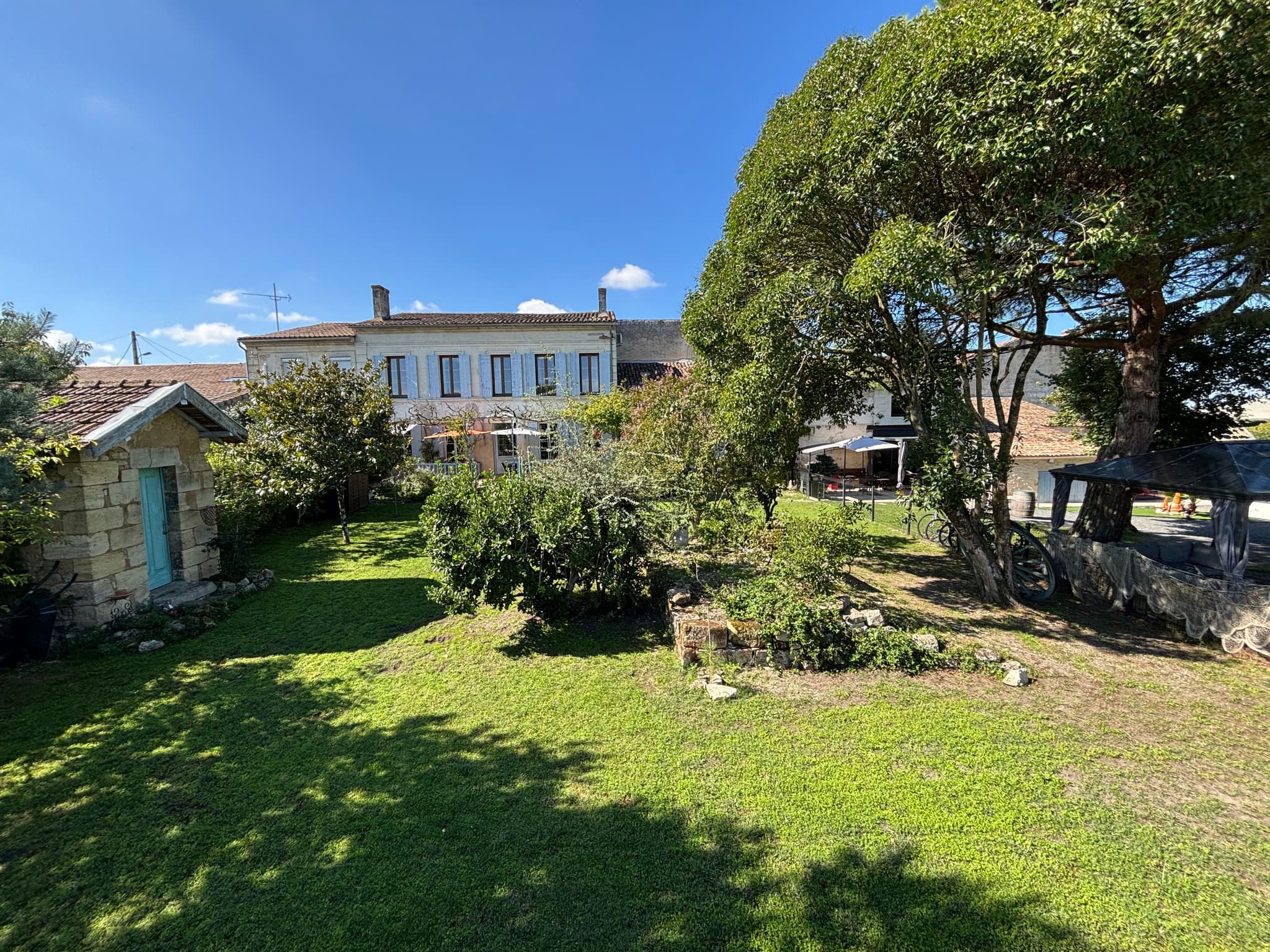 JEROBOAM-VUE-JARDIN-VIGNES-CALON-SEGUR-5