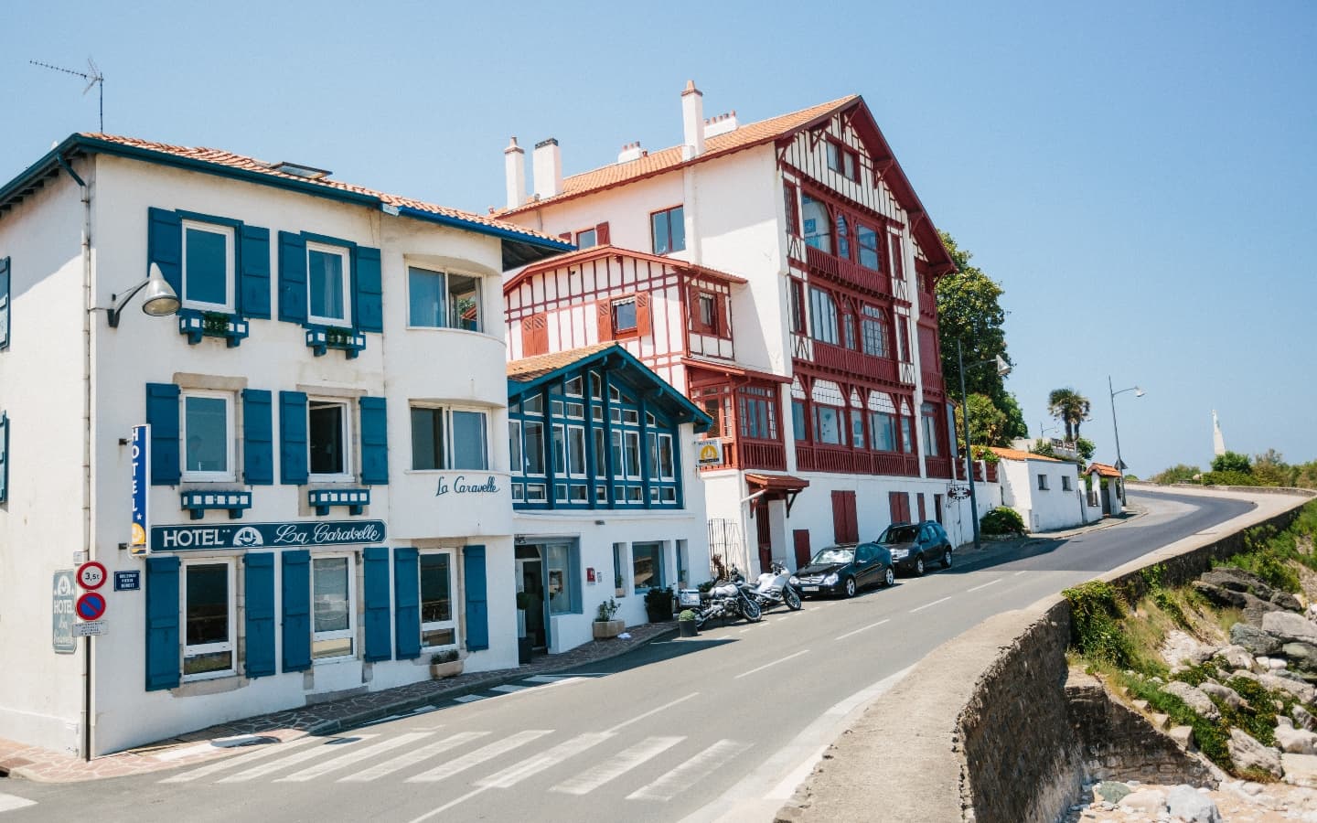 Facade Hôtel La Caravelle