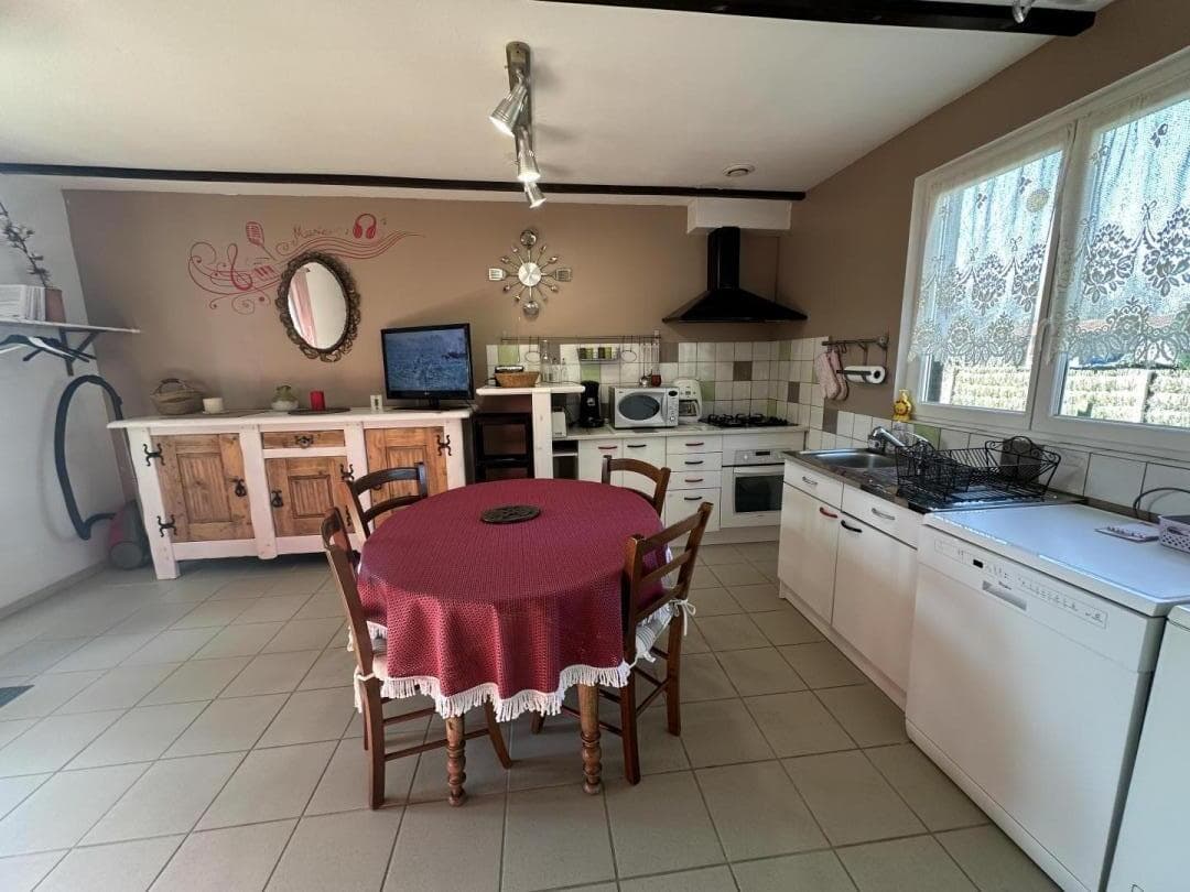 La Résinière Hinx gîte salle à manger cuisine