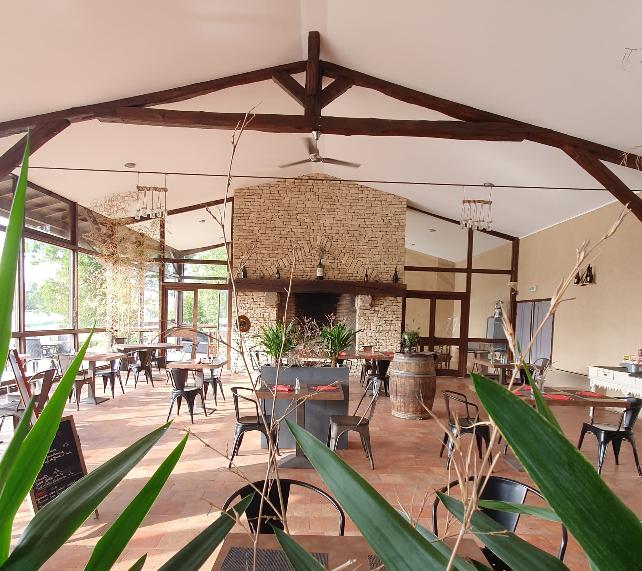 La Salle de restauration_Auberge du Lac_Moncontour