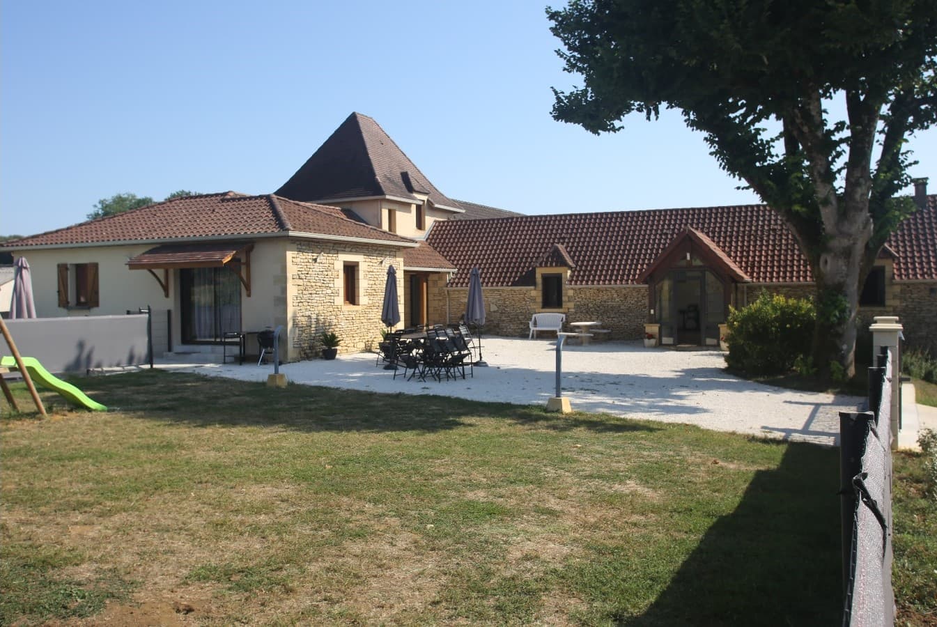 La table du Chaffour, Saint Geniès