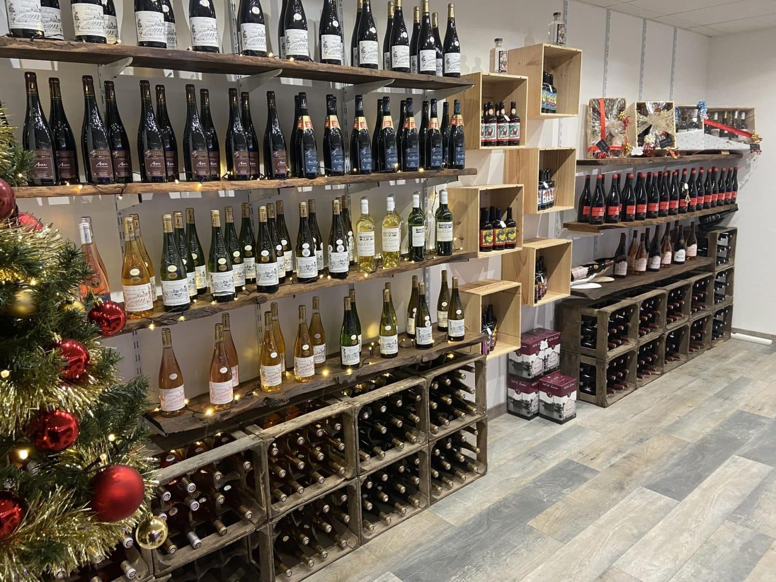 Le caveau vins rouges roses blancs