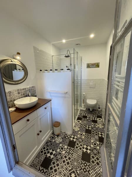 Les Pins des Chapelains - Salle d'eau Chambre rose