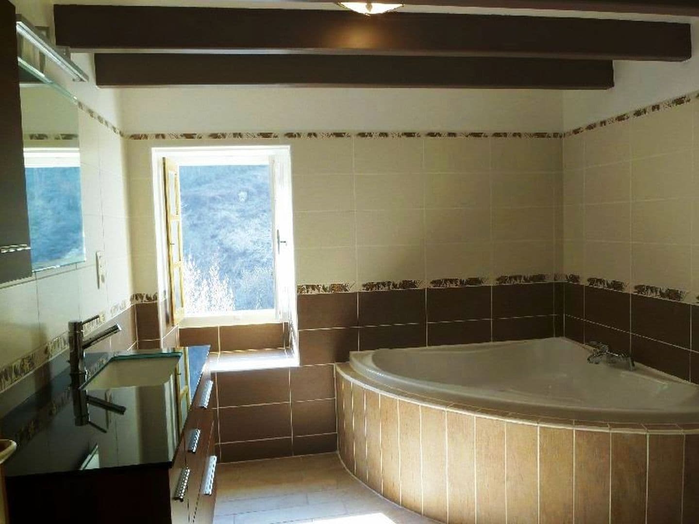 Location Arrachea - Salle de bain baignoire - St Etienne de Baïgorry